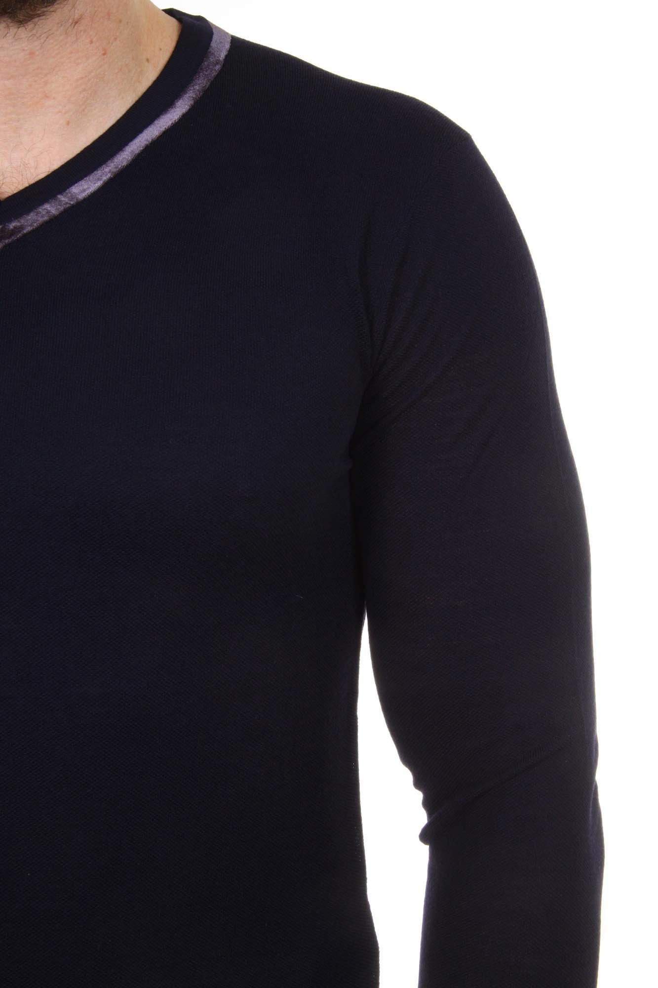 Giorgio Armani mens sweater V neck SSM20M SS29M 924