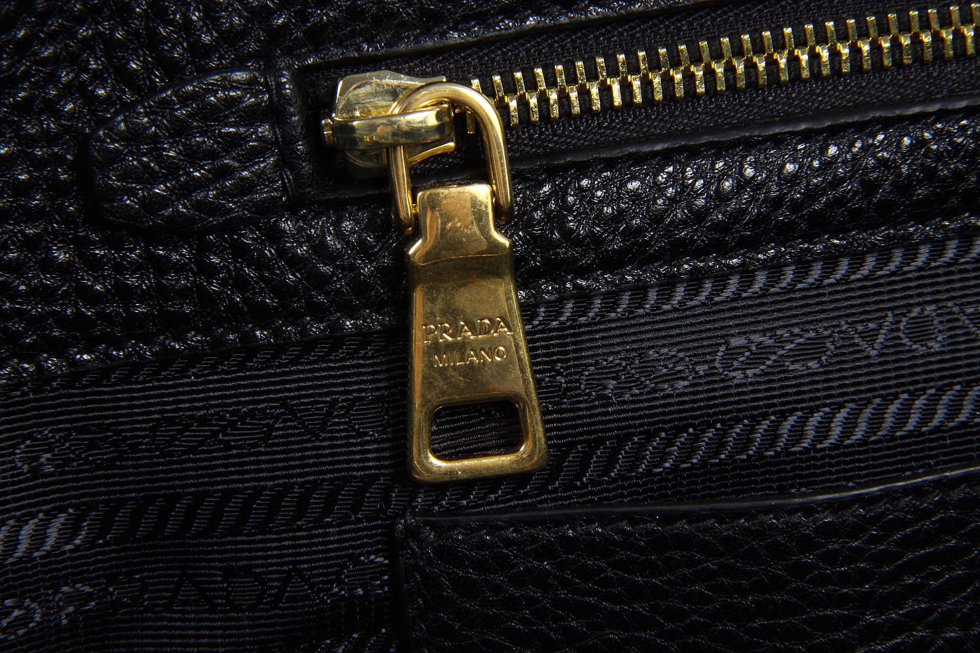 Prada shopping tote handbag BN2794 Nero Vitello Daino