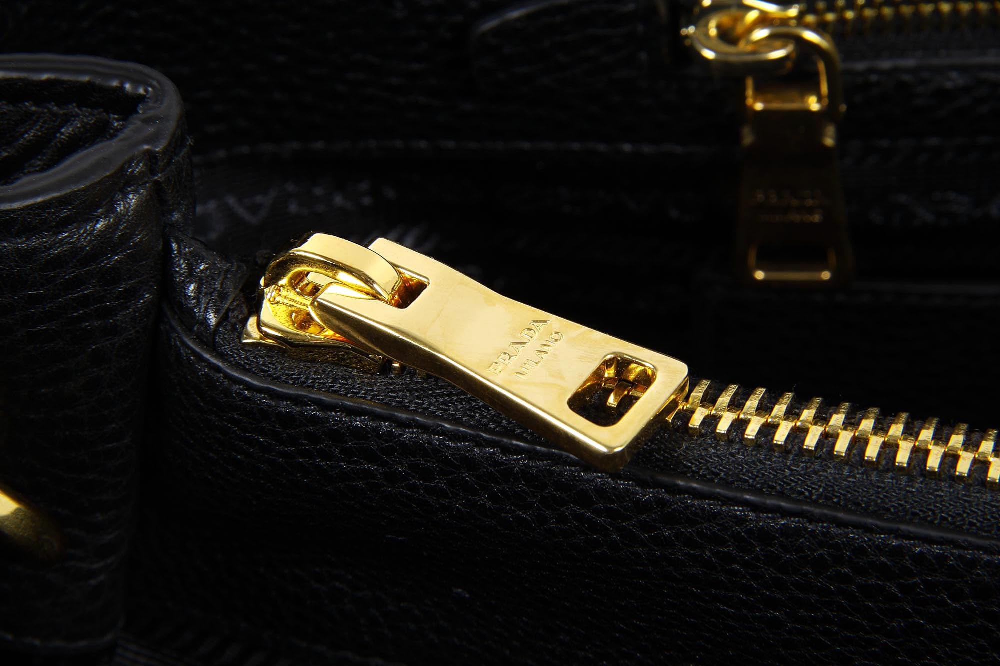 Prada shopping tote handbag BN2794 Nero Vitello Daino