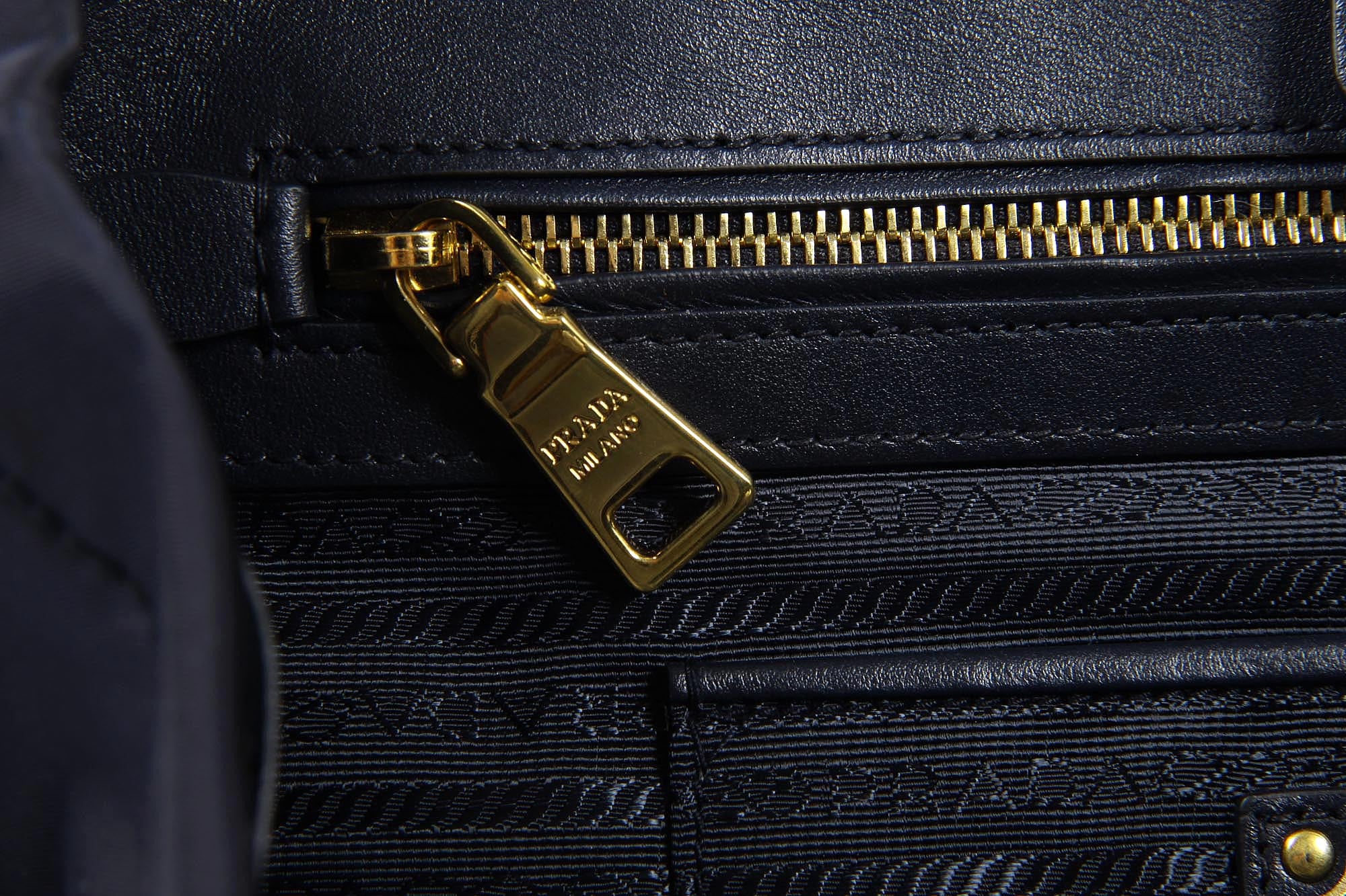 Prada tote handbag BN1902 Bleu Tessuto Soft Calf